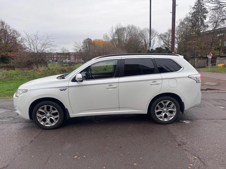 Mitsubishi Outlander 2.0h 12kWh GX4h CVT 4WD Euro 5 (s/s) 5dr
