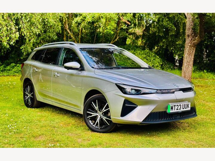 MG MG5 61.1kWh Trophy Long Range Auto 5dr