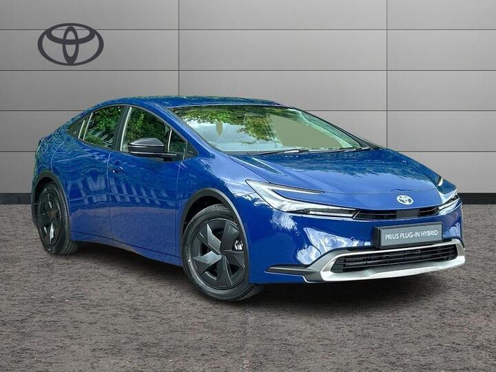 Toyota Prius 2.0 13.6kWh Design CVT Euro 6 (s/s) 5dr
