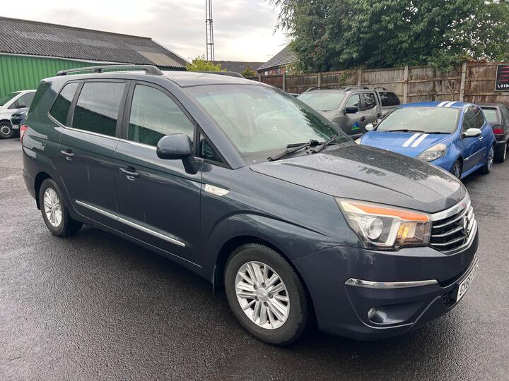 SsangYong Turismo 2.2D EX Euro 6 5dr