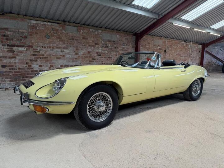 Jaguar E-TYPE CONVERTIBLE 5.3  2DR Manual