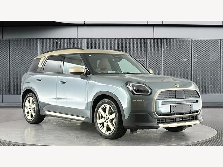 MINI Electric Countryman E 66.5kWh Exclusive Auto 5dr