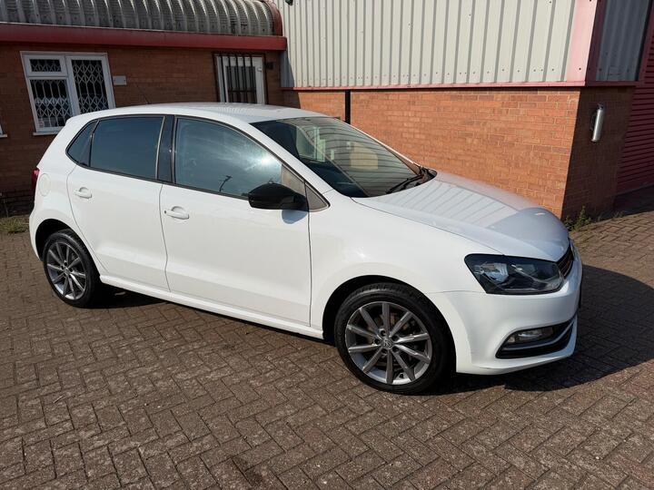 Volkswagen Polo 1.2 TSI BlueMotion Tech SE Design Euro 6 (s/s) 5dr
