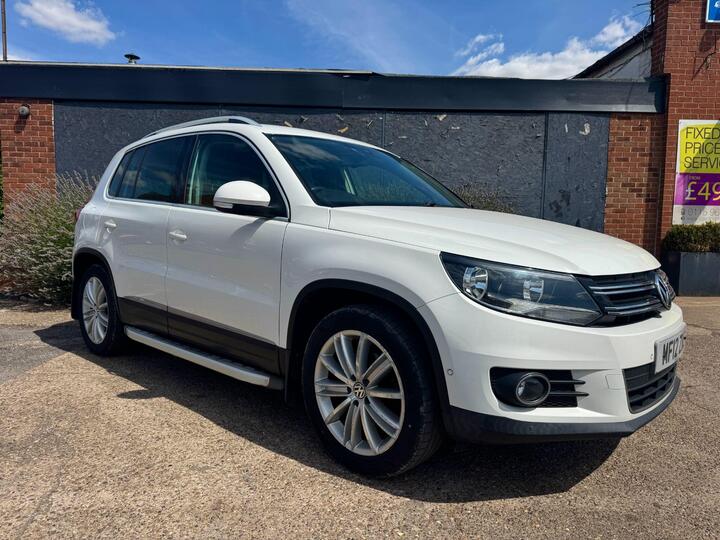 Volkswagen Tiguan 2.0 TDI BlueMotion Tech SE 4WD Euro 5 (s/s) 5dr