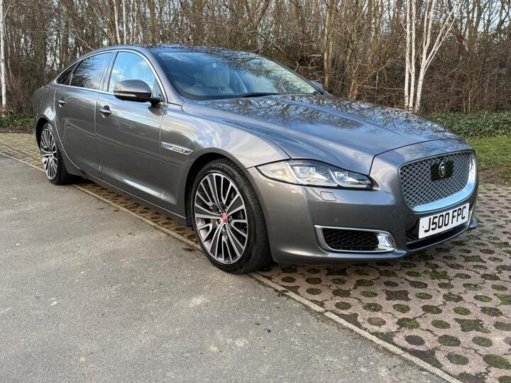 Jaguar XJ 3.0d V6 Autobiography Auto Euro 6 (s/s) 4dr (LWB)