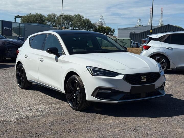 SEAT Leon 1.5 TSI FR Black Edition Euro 6 (s/s) 5dr