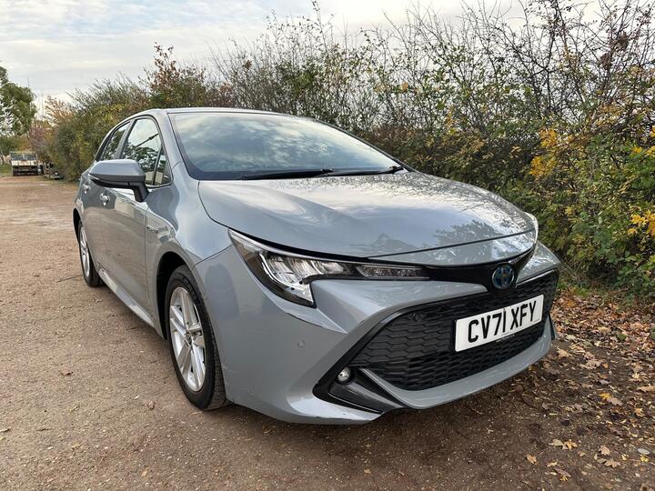 Toyota Corolla 1.8 VVT-h Icon Tech CVT Euro 6 (s/s) 5dr Toyota Corolla 1.8 VVT-h Icon Tech CVT Euro 6 (s/s) 5dr