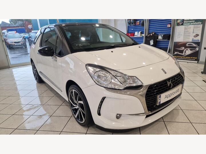 DS AUTOMOBILES DS 3 1.2 PureTech Connected Chic Euro 6 (s/s) 3dr DS AUTOMOBILES DS 3 1.2 PureTech Connected Chic Euro 6 (s/s) 3dr