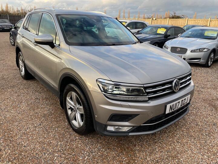 Volkswagen Tiguan 2.0 TDI BlueMotion Tech SEL DSG 4Motion Euro 6 (s/s) 5dr