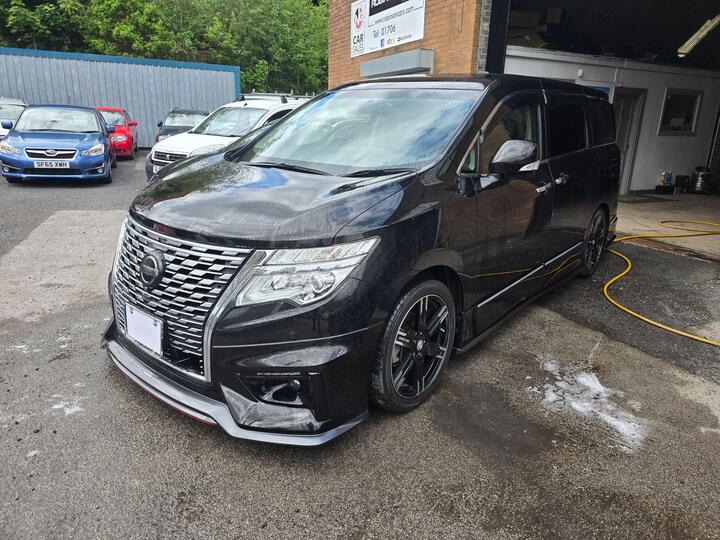 Nissan Elgrand 3.5 V6 Nismo Edition