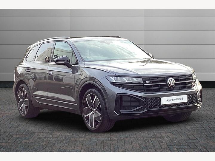 Volkswagen Touareg 3.0 TDI V6 Black Edition Tiptronic 4Motion Euro 6 (s/s) 5dr Volkswagen Touareg 3.0 TDI V6 Black Edition Tiptronic 4Motion Euro 6 (s/s) 5dr