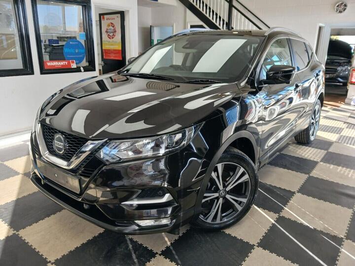 Nissan QASHQAI 1.5 DCi N-Connecta Euro 6 (s/s) 5dr