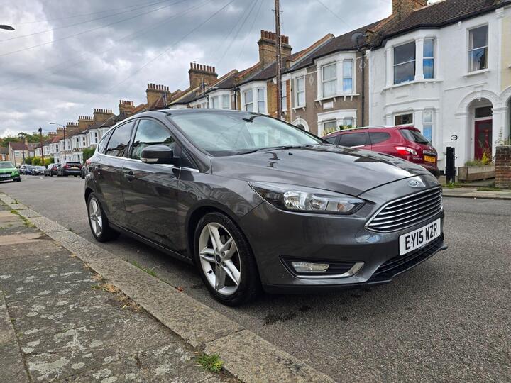 Ford Focus 1.0T EcoBoost Titanium Euro 6 (s/s) 5dr