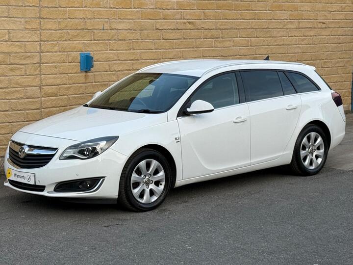 Vauxhall Insignia 1.6 CDTi EcoFLEX SRi Nav Sports Tourer Euro 6 (s/s) 5dr Vauxhall Insignia 1.6 CDTi EcoFLEX SRi Nav Sports Tourer Euro 6 (s/s) 5dr