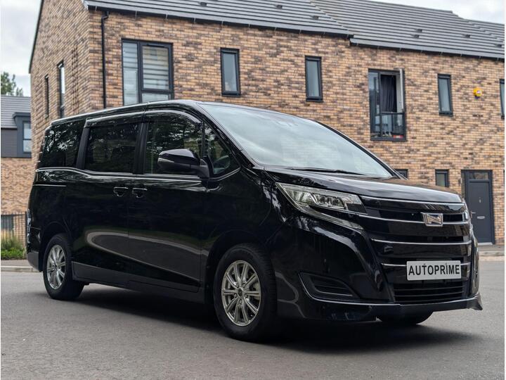Toyota Noah 1.8 Self-Charging Hybrid Automatic
