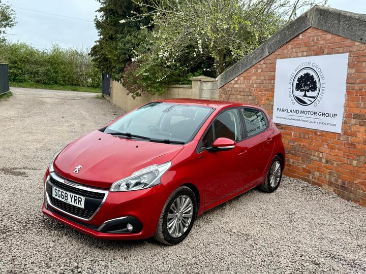 Peugeot 208 1.2 PureTech Signature Euro 6 (s/s) 5dr