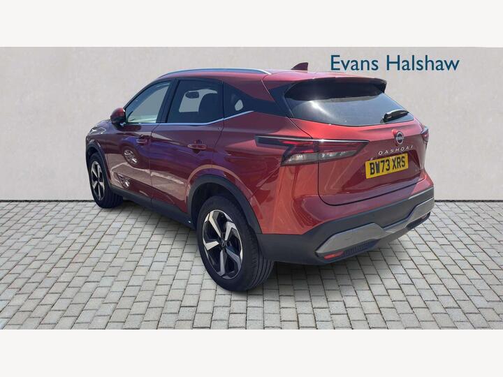Nissan Qashqai Hatchback 1.3 DiG-T MH N-Connecta 5dr