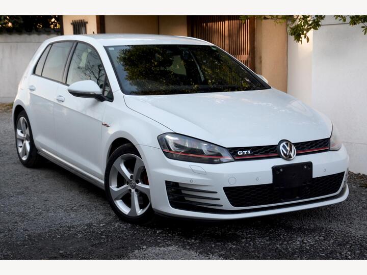 Volkswagen Golf GTI 2.0 TSI DSG - Speed Adaptive Cruise
