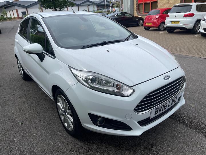 Ford Fiesta 1.6 Titanium Powershift Euro 6 5dr