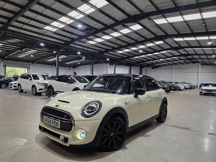 MINI Hatch 2.0 Cooper S Exclusive Steptronic Euro 6 (s/s) 5dr
