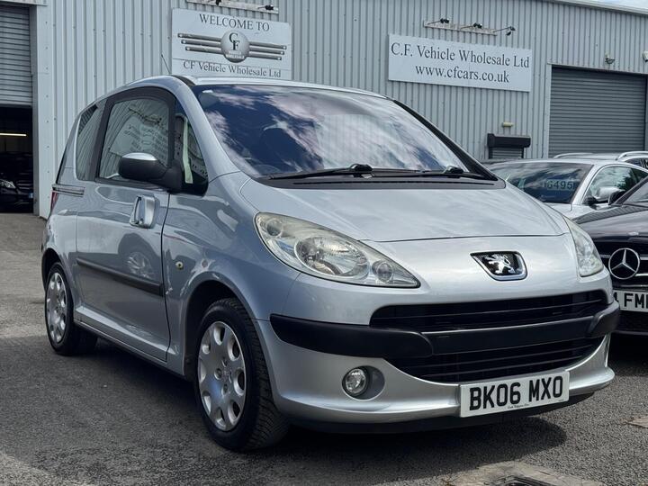 Peugeot 1007 1.4 HDi Dolce 3dr Peugeot 1007 1.4 HDi Dolce 3dr