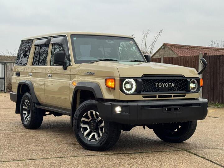 Toyota LANDCRUISER AX 2.8 Diesel Automatic 4WD