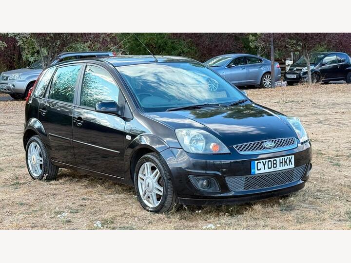 Ford Fiesta 1.6 Ghia 5dr