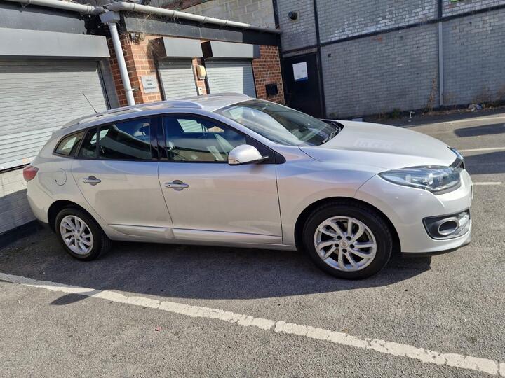 Renault Megane 1.5 DCi ENERGY Dynamique TomTom Sport Tourer Euro 5 (s/s) 5dr