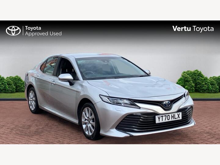 Toyota Camry 2.5 VVT-h Design CVT Euro 6 (s/s) 4dr