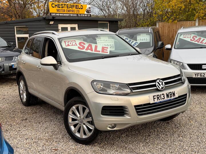 Volkswagen Touareg 3.0 TDI V6 BlueMotion Tech SE Tiptronic 4WD Euro 5 (s/s) 5dr Volkswagen Touareg 3.0 TDI V6 BlueMotion Tech SE Tiptronic 4WD Euro 5 (s/s) 5dr