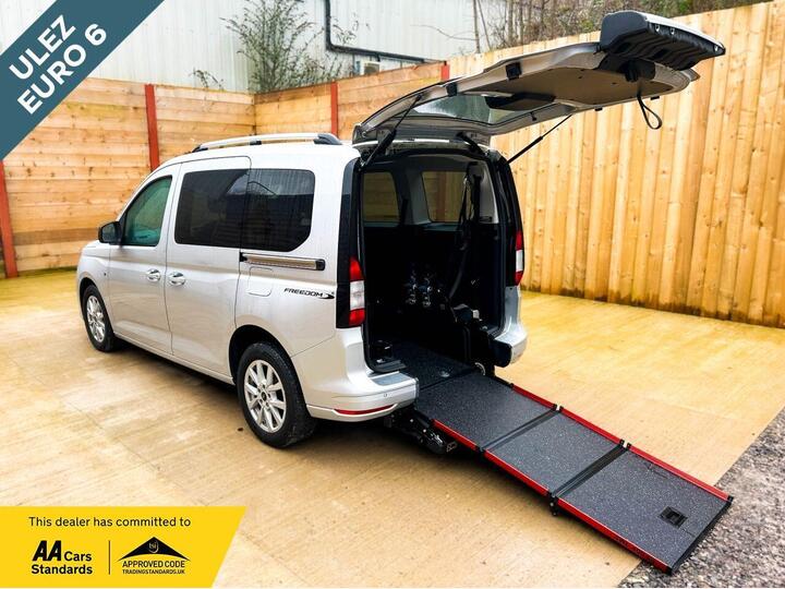 Ford TOURNEO CONNECT 2.0 EcoBlue Titanium DCT Euro 6 (s/s) 5dr