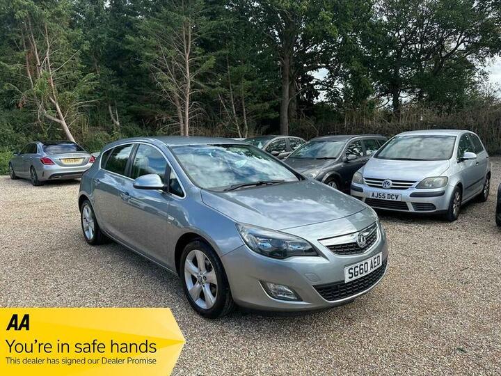 Vauxhall Astra 1.6 16v SRi Euro 5 5dr Vauxhall Astra 1.6 16v SRi Euro 5 5dr