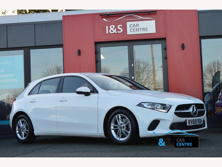 Mercedes-Benz A-CLASS 1.3 A180 SE Euro 6 (s/s) 5dr Mercedes-Benz A-CLASS 1.3 A180 SE Euro 6 (s/s) 5dr