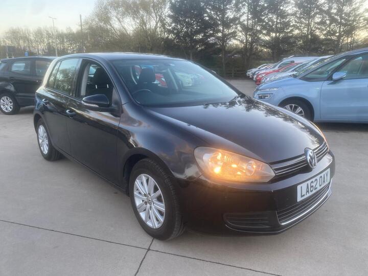 Volkswagen Golf 1.2 TSI BlueMotion Tech S Hatchback 5dr Petrol DSG Euro 5 (s/s) (105 Ps) Volkswagen Golf 1.2 TSI BlueMotion Tech S Hatchback 5dr Petrol DSG Euro 5 (s/s) (105 Ps)