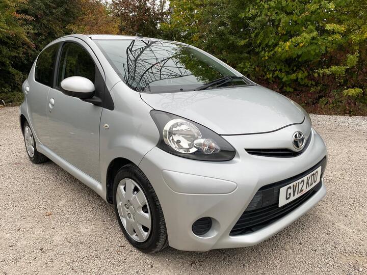 Toyota AYGO 1.0 VVT-i Ice Euro 5 5dr