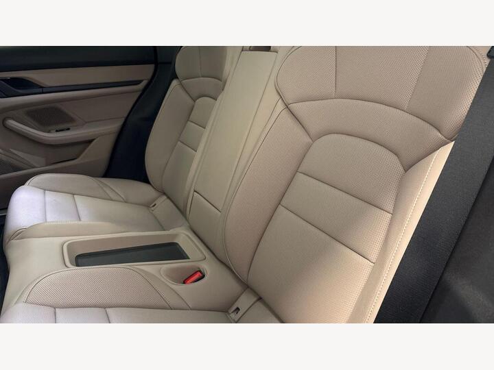 Porsche TAYCAN Performance 79.2kWh 4S Auto 4WD 4dr (11kW Charger)