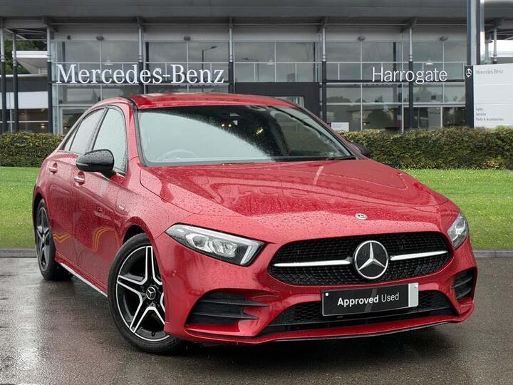 Mercedes-Benz A Class 1.3 A180 AMG Line Edition (Premium) 7G-DCT Euro 6 (s/s) 4dr