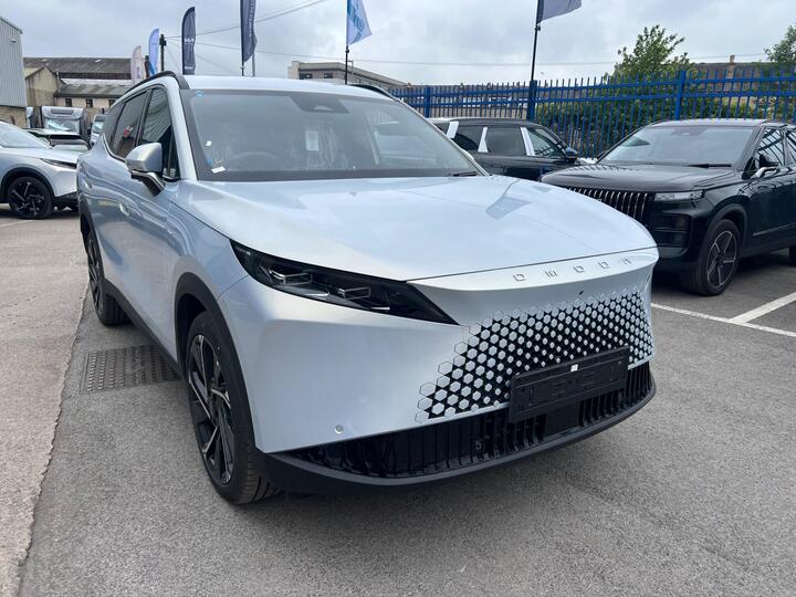 OMODA 7 1.5T SHS 18.4kWh Noble DHT1 Euro 6 (s/s) 5dr