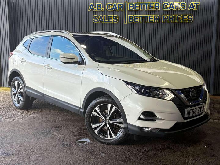 Nissan QASHQAI 1.5 DCi N-Connecta Euro 6 (s/s) 5dr