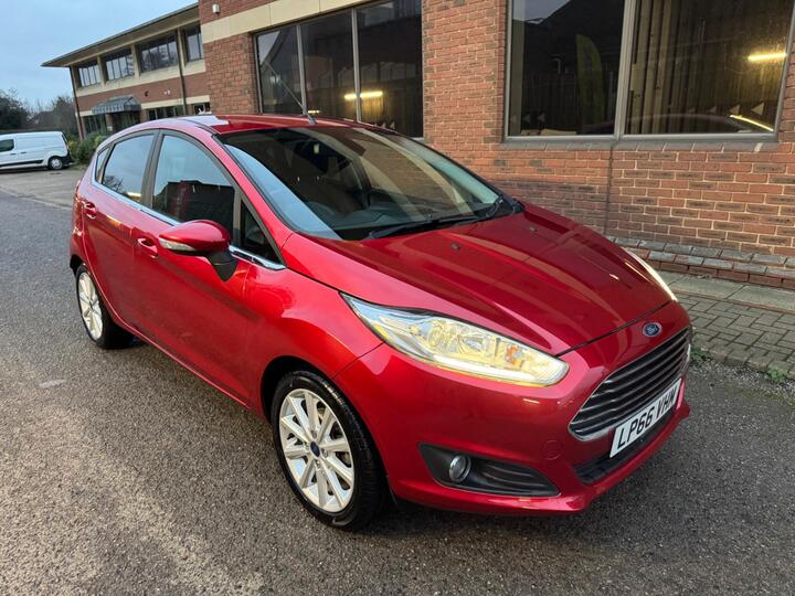 Ford Fiesta 1.0T EcoBoost Titanium Euro 6 (s/s) 5dr