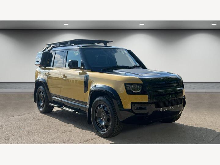 Land Rover Defender 110 2.0 P300e 15.4kWh Trophy Edition Deep Sandglow Auto 4WD Euro 6 (s/s) 5dr