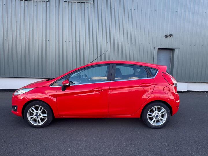 Ford Fiesta 1.0T EcoBoost Zetec Powershift Euro 5 5dr