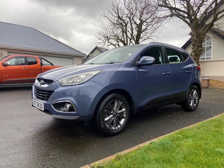 Hyundai Ix35 1.7 CRDi SE Euro 5 (s/s) 5dr (Nav) Hyundai Ix35 1.7 CRDi SE Euro 5 (s/s) 5dr (Nav)
