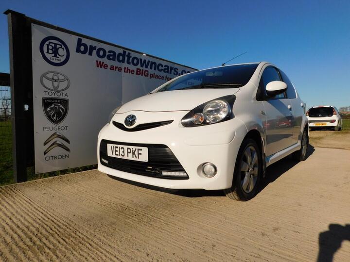 Toyota AYGO 1.0 VVT-i Fire Euro 5 5dr