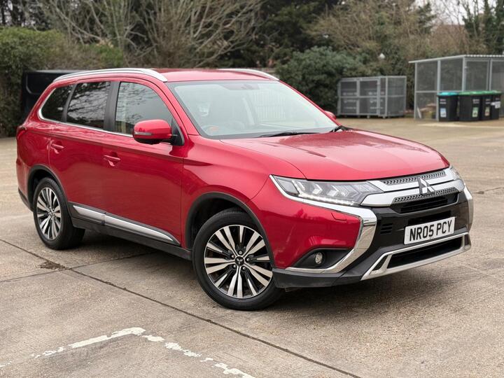 Mitsubishi Outlander 2.0 MIVEC Exceed CVT 4WD Euro 6 (s/s) 5dr Mitsubishi Outlander 2.0 MIVEC Exceed CVT 4WD Euro 6 (s/s) 5dr