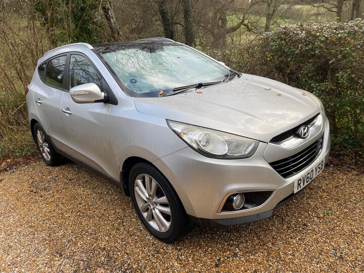 Hyundai Ix35 2.0 CRDi Premium 4WD Euro 5 5dr Hyundai Ix35 2.0 CRDi Premium 4WD Euro 5 5dr