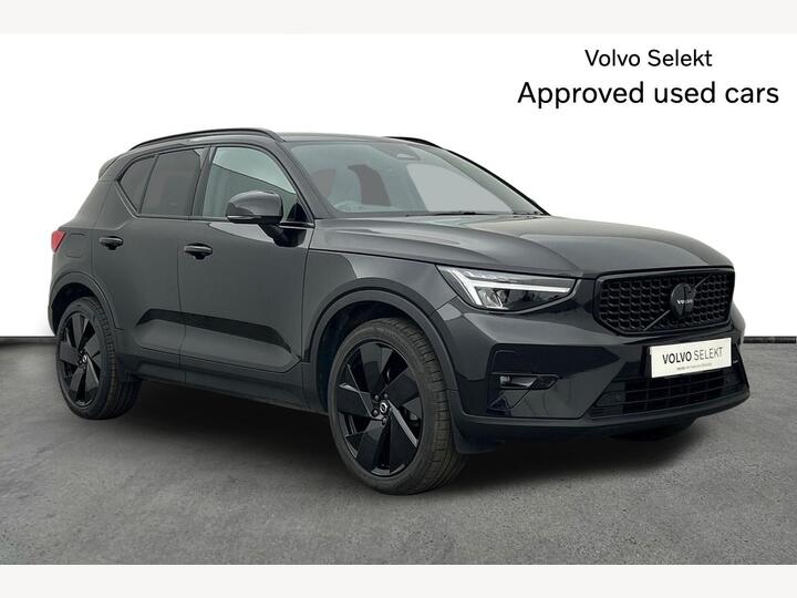 Volvo XC40 2.0 B3 MHEV Plus Black Edition DCT Auto Euro 6 (s/s) 5dr