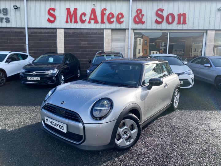MINI Cooper 1.5C Classic Steptronic Euro 6 (s/s) 3dr