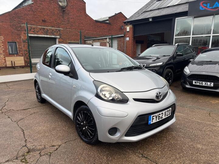 Toyota AYGO 1.0 VVT-i Ice Euro 5 5dr