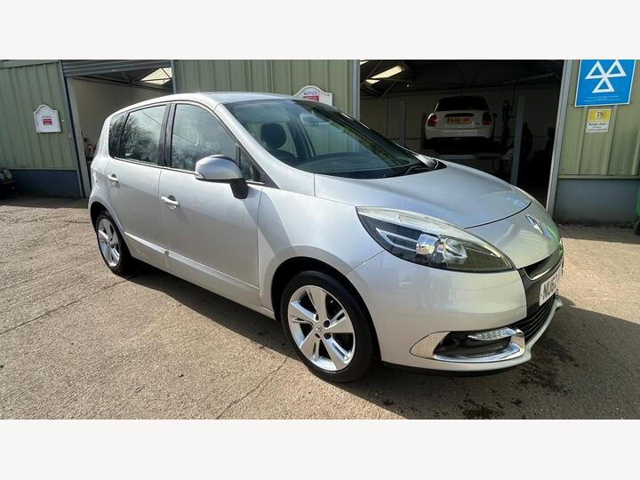 Renault Scenic 1.6 VVT Dynamique TomTom Euro 5 5dr